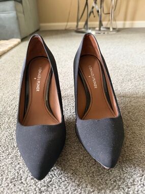 Donald J. Pliner Black Pointed-Toe Pumps